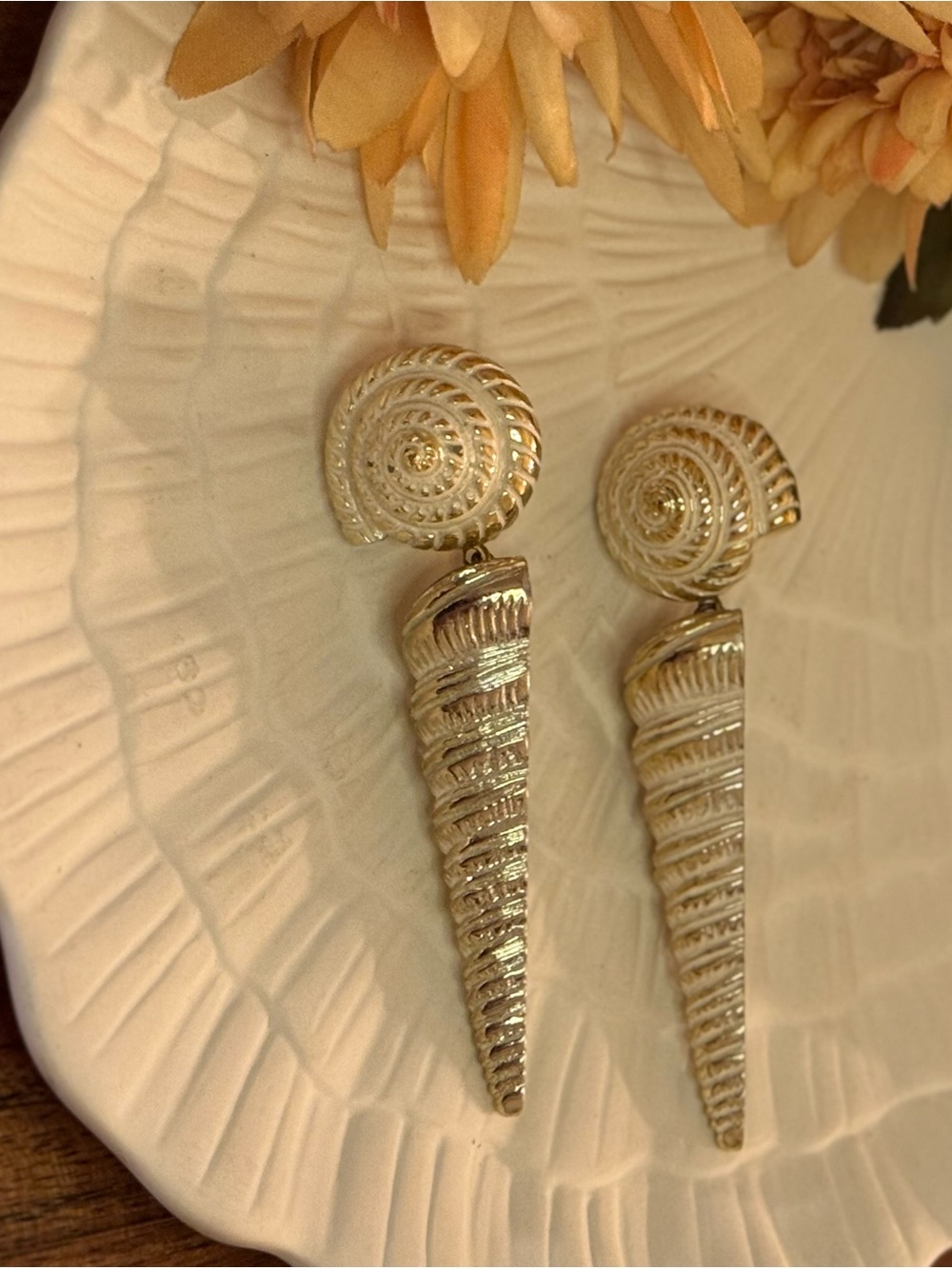 Gold Spiral Shell Drop Vintage Earrings - Picture 9 of 16